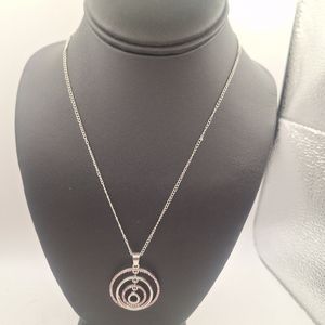 Paparazzi Pink circle pendant Necklace with matching earrings